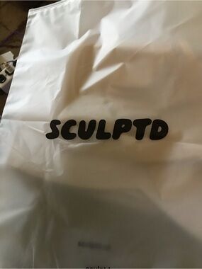2 SCULPTD bras 42d
